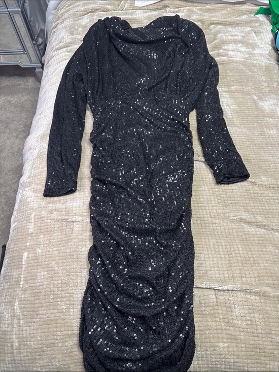 PrettyLittleThing Dresses & Skirts - PrettyLittleThing Black Sequin Midi Dress